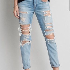 AE distressed light wash jeans